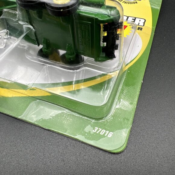 ERTL John Deere Manure Spreader 1/64 Die Cast Metal 37016 Farm Equipment - Picture 8 of 11